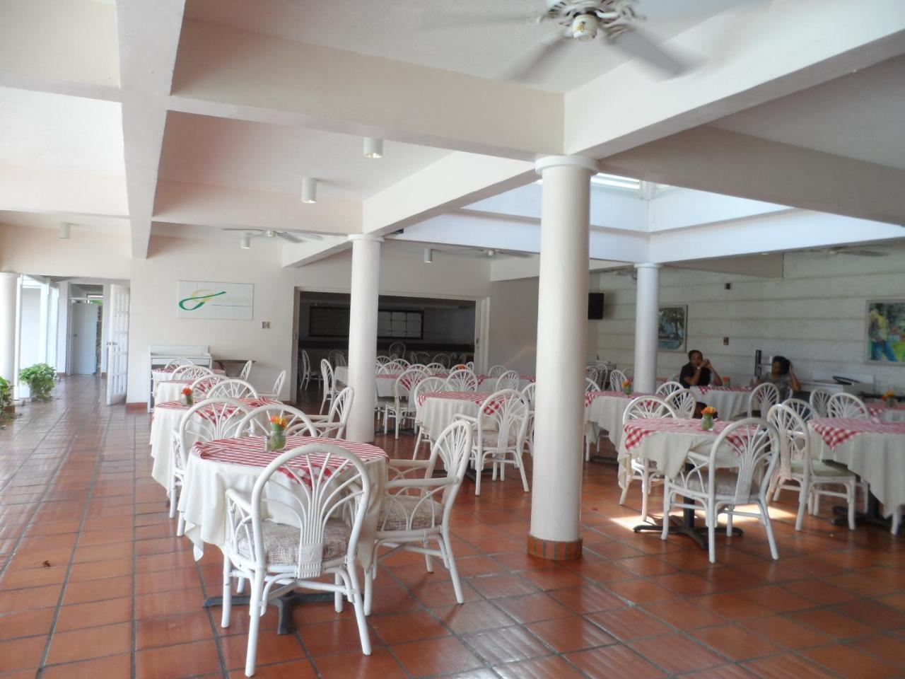 Hotel Pommarine Bridgetown Luaran gambar
