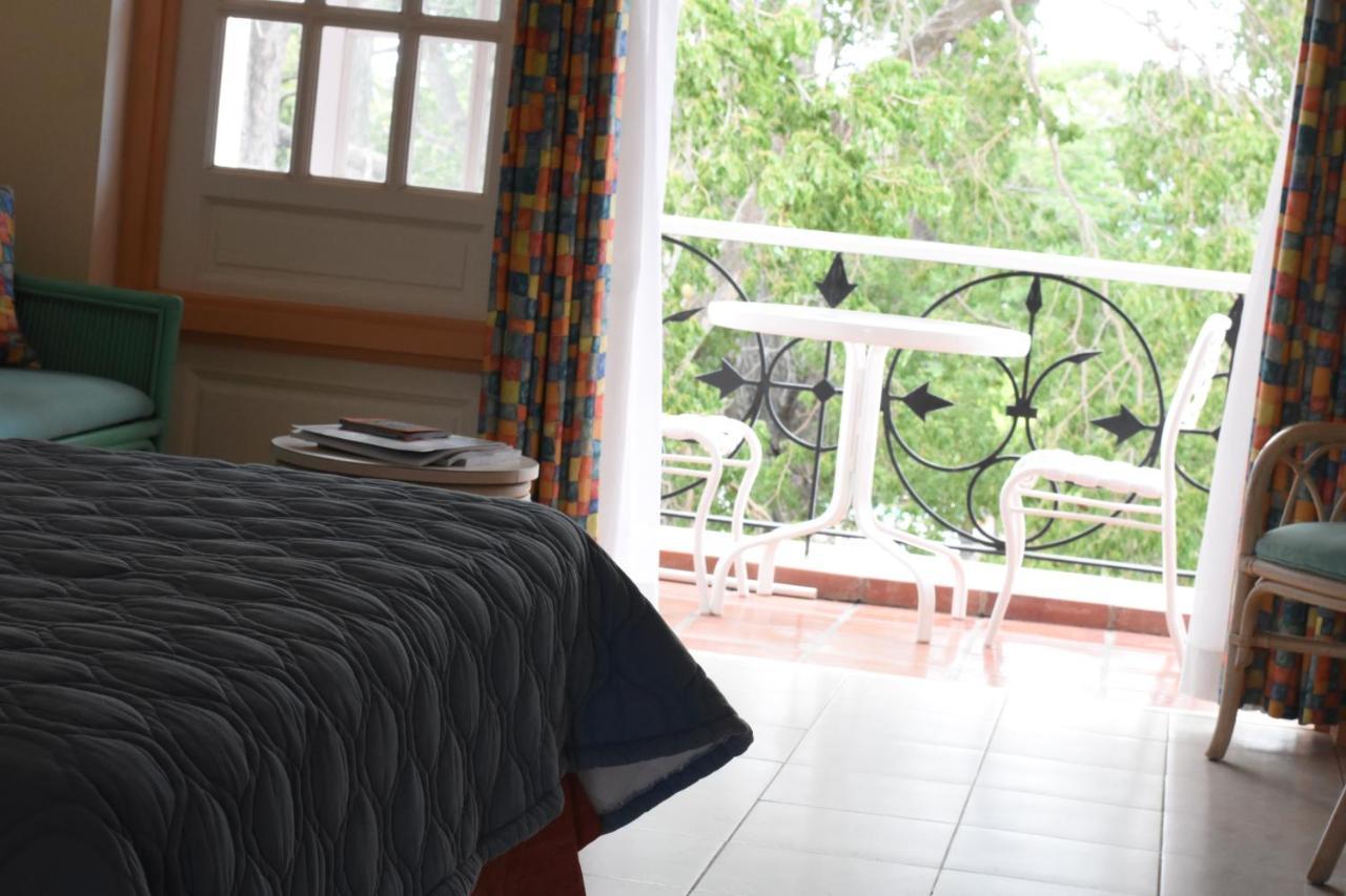 Hotel Pommarine Bridgetown Luaran gambar