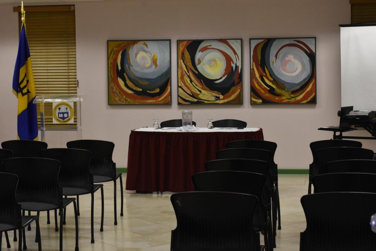 Hotel Pommarine Bridgetown Luaran gambar